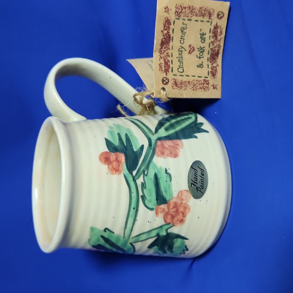 Papel Freelance Holly  Berry Ceramic Mug